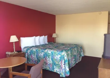 Super 7 Inn Siloam Springs hotel thumbnail 3