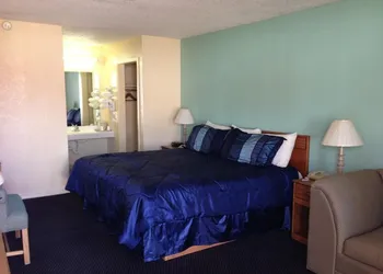 Super 7 Inn Siloam Springs hotel thumbnail 7