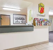 Super 8 by Wyndham Shelton hotel detail image 3
