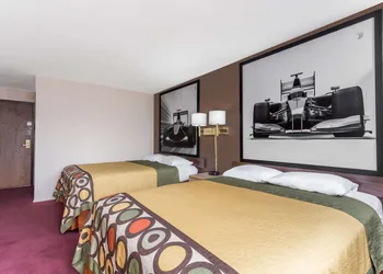 Super 8 by Wyndham Shelton hotel thumbnail 7
