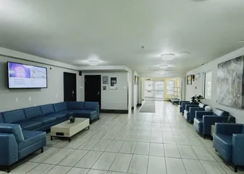 Super 8 by Wyndham Grande Prairie hotel thumbnail 3