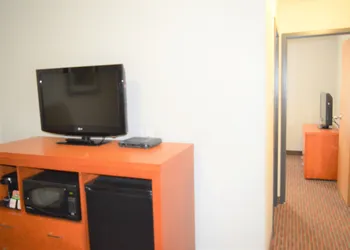 Super 8 by Wyndham Grande Prairie hotel thumbnail 7