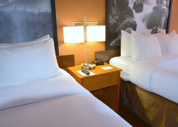 Super 8 by Wyndham Port Angeles at Olympic National Park hotel thumbnail 5