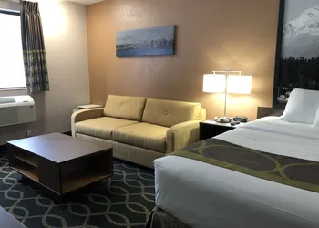 Super 8 by Wyndham Port Angeles at Olympic National Park hotel thumbnail 7