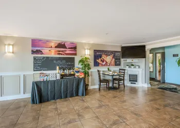 Red Lion Inn & Suites Sequim hotel thumbnail 4