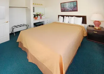Quality Inn Port Angeles - near Olympic National Park hotel thumbnail 5