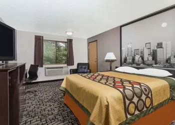 Super 8 by Wyndham Bremerton hotel thumbnail 6