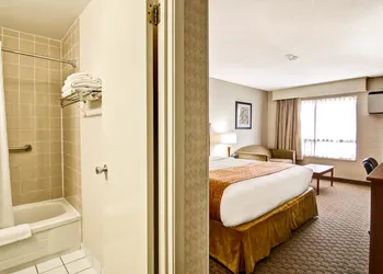 Quality Inn hotel thumbnail 4