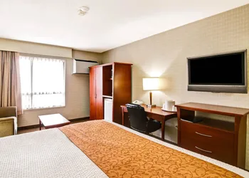 Quality Inn hotel thumbnail 6