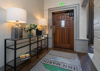 Inn Marin and Suites, an Ascend Collection Hotel hotel thumbnail 2
