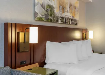 Comfort Inn Cambridge - Highway 401 hotel thumbnail 4