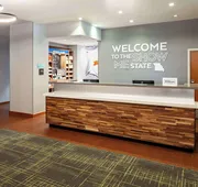 Hampton Inn & Suites St. Louis at Forest Park hotel detail image 3