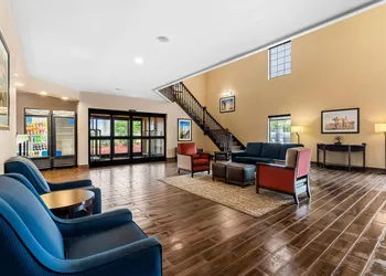 Comfort Suites near Camp Lejeune hotel thumbnail 3