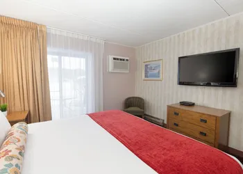 Fireside Inn & Suites Gilford hotel thumbnail 7