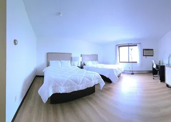 American Motel hotel thumbnail 7