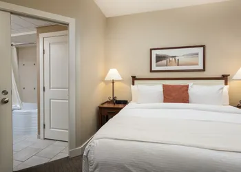 Summerland Waterfront Resort & Spa hotel thumbnail 4