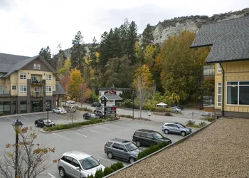 Summerland Waterfront Resort & Spa hotel thumbnail 5