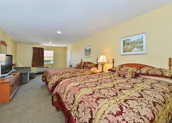Days Inn by Wyndham Abbeville hotel thumbnail 2