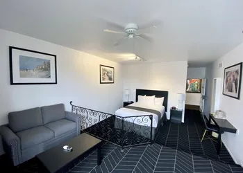 Masterpiece Hotel hotel thumbnail 8