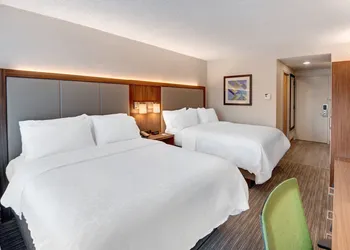 Holiday Inn Express Hotel & Suites West Long Branch by IHG hotel thumbnail 6