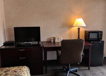 Knights Inn Pine Grove hotel thumbnail 4