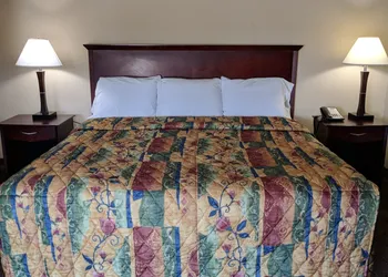 Knights Inn Pine Grove hotel thumbnail 5