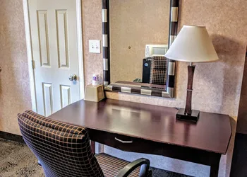 Knights Inn Pine Grove hotel thumbnail 6
