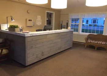 Holiday Hill Inn & Suites hotel thumbnail 2