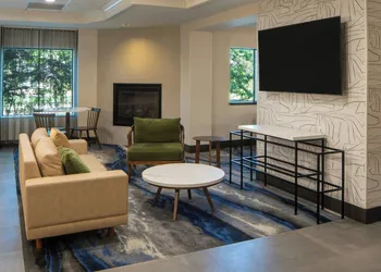 Fairfield Inn & Suites by Marriott Lafayette South hotel thumbnail 2