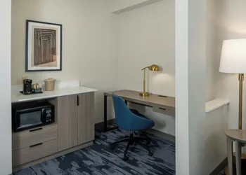 Fairfield Inn & Suites by Marriott Lafayette South hotel thumbnail 7