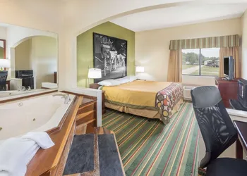 Super 8 by Wyndham Duson Lafayette West Area hotel thumbnail 5