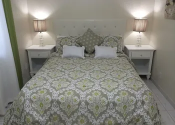 Hollywood by the Sea Hotel hotel thumbnail 5