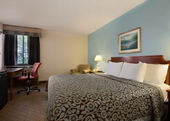 Days Inn by Wyndham Reading Wyomissing hotel thumbnail 4