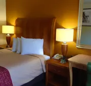 Pilgrim Inn & Cottages hotel detail image 4
