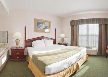 Holiday Inn Express Hotel & Suites Bad Axe by IHG hotel thumbnail 4