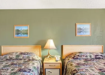 Topaz Lodge hotel thumbnail 6