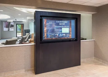 Courtyard by Marriott Lynchburg hotel thumbnail 3