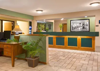 Super 8 by Wyndham Lynchburg VA hotel thumbnail 2
