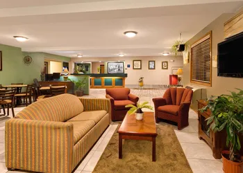 Super 8 by Wyndham Lynchburg VA hotel thumbnail 3