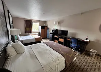 Super 8 by Wyndham Lynchburg VA hotel thumbnail 8
