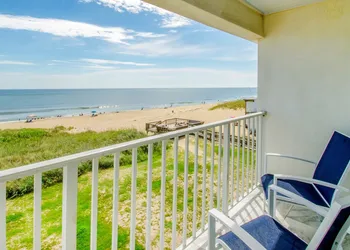 John Yancey Oceanfront Inn hotel thumbnail 2
