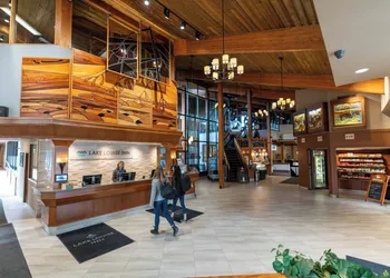 Lake Louise Inn hotel thumbnail 7