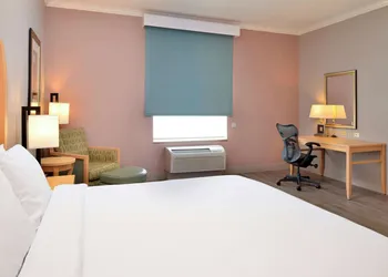 Hilton Garden Inn Denton hotel thumbnail 7
