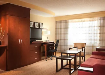 Courtyard Marriott Denton hotel thumbnail 6