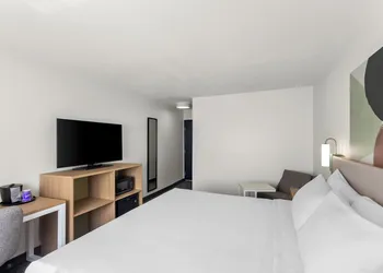 Spark by Hilton Beckley hotel thumbnail 5