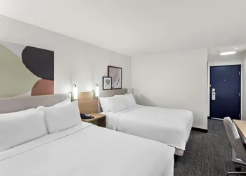 Spark by Hilton Beckley hotel thumbnail 8