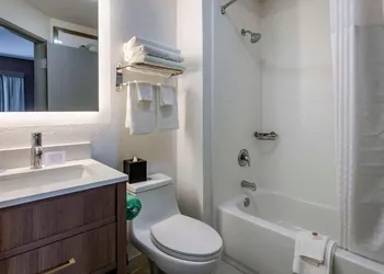 Comfort Inn Beckley hotel thumbnail 7