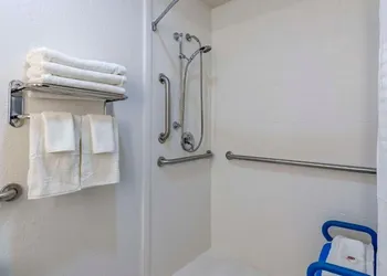 Comfort Inn Beckley hotel thumbnail 8