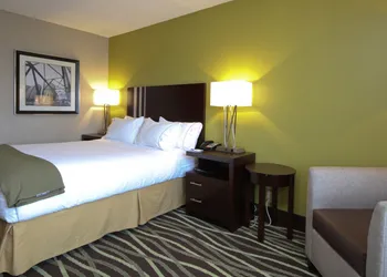 Holiday Inn Express Marshall by IHG hotel thumbnail 4