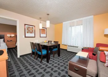 TownePlace Suites by Marriott Kalamazoo hotel thumbnail 4
